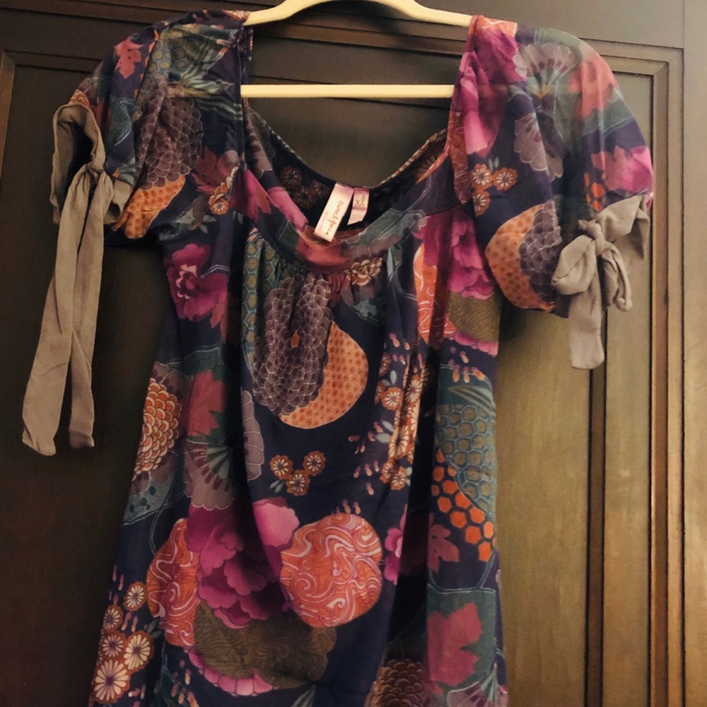 Navy floral print blouse